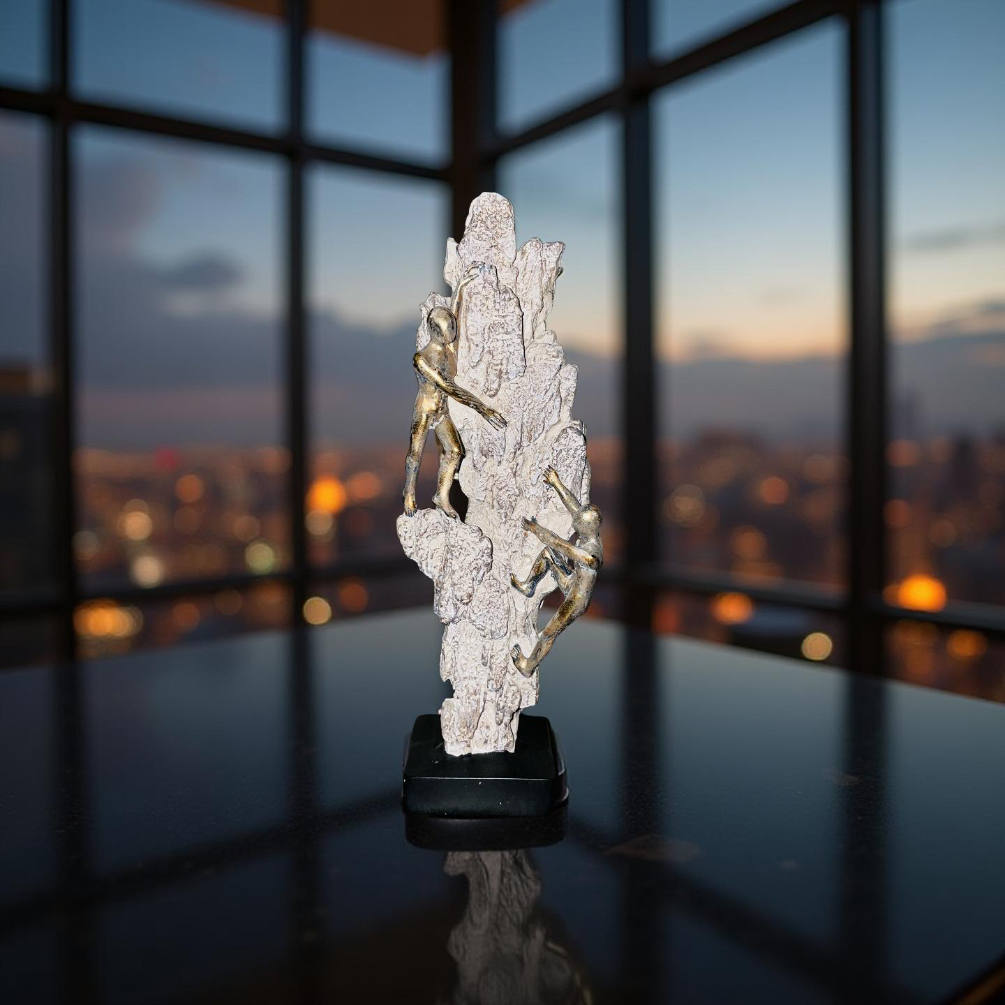 Climbers on the Rock – Sculpture
