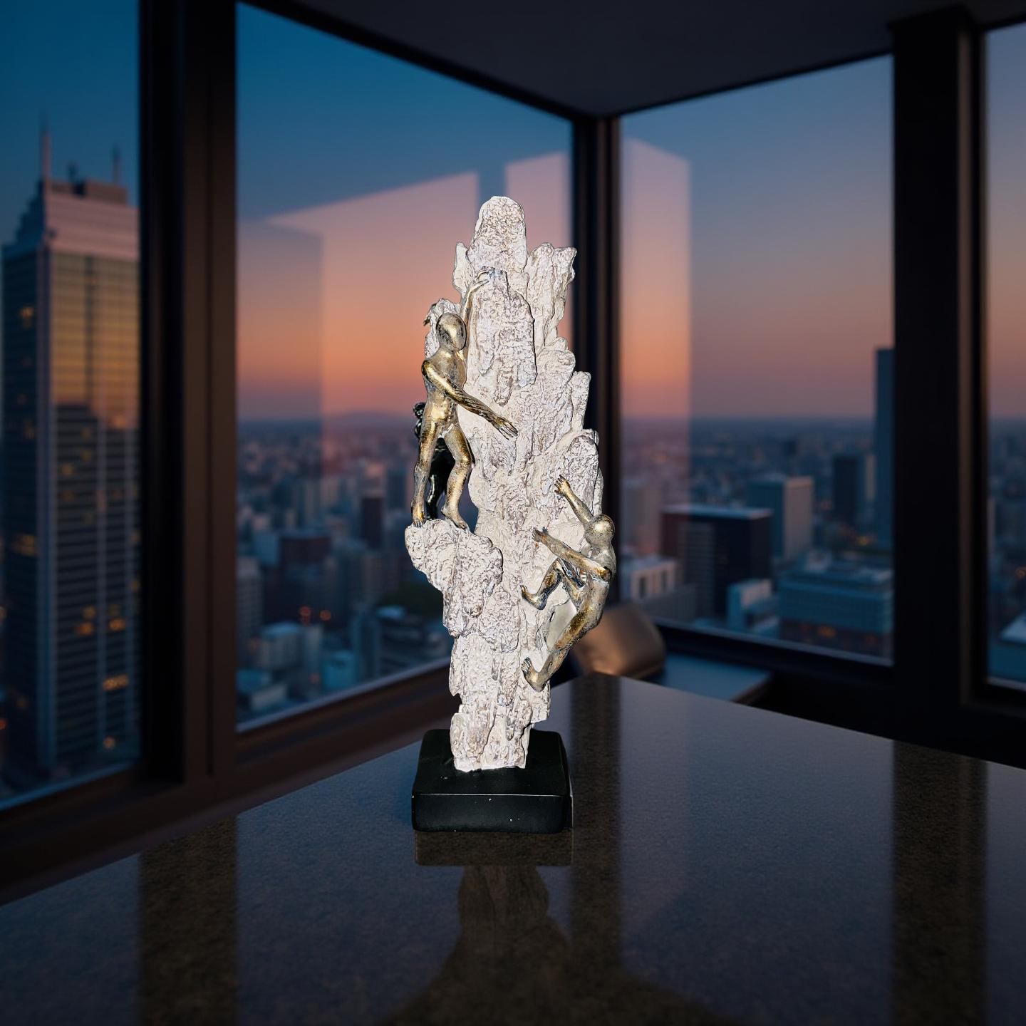 Climbers on the Rock – Sculpture