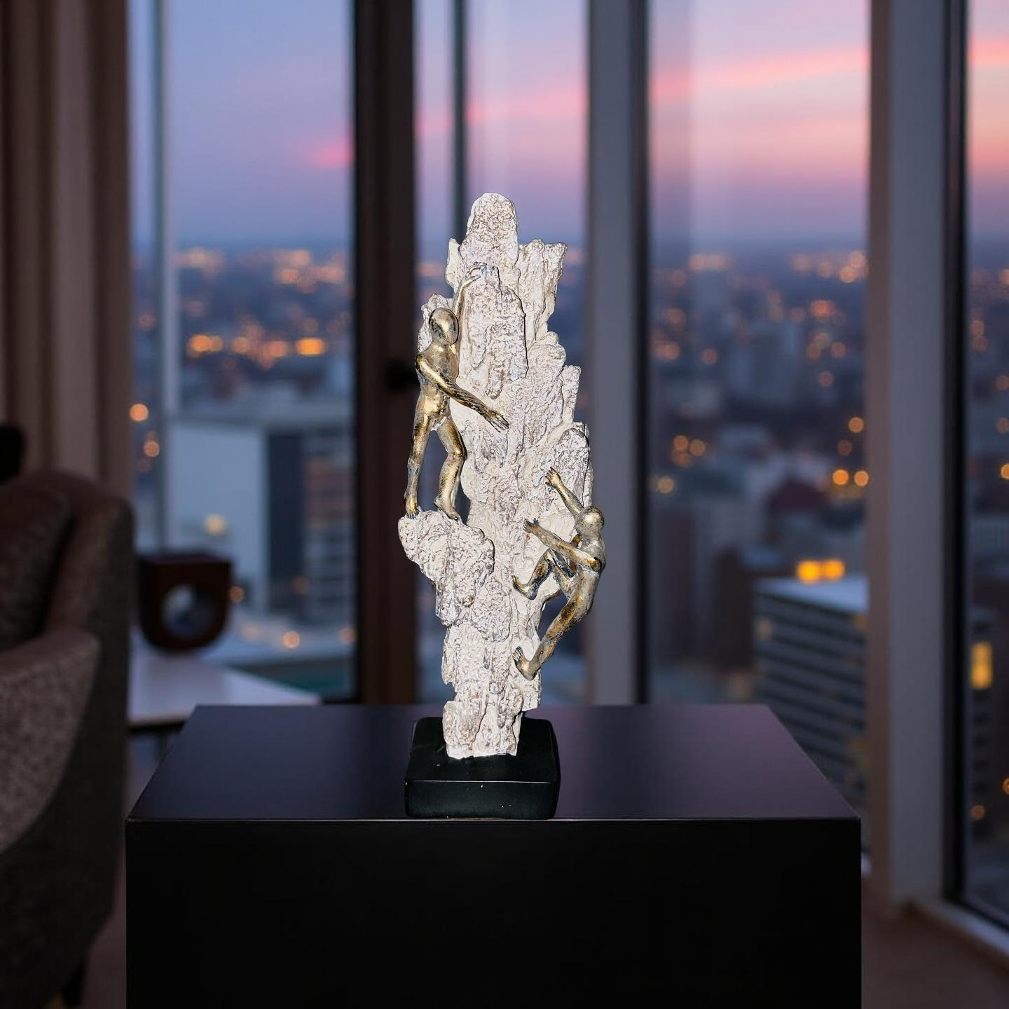 Climbers on the Rock – Sculpture