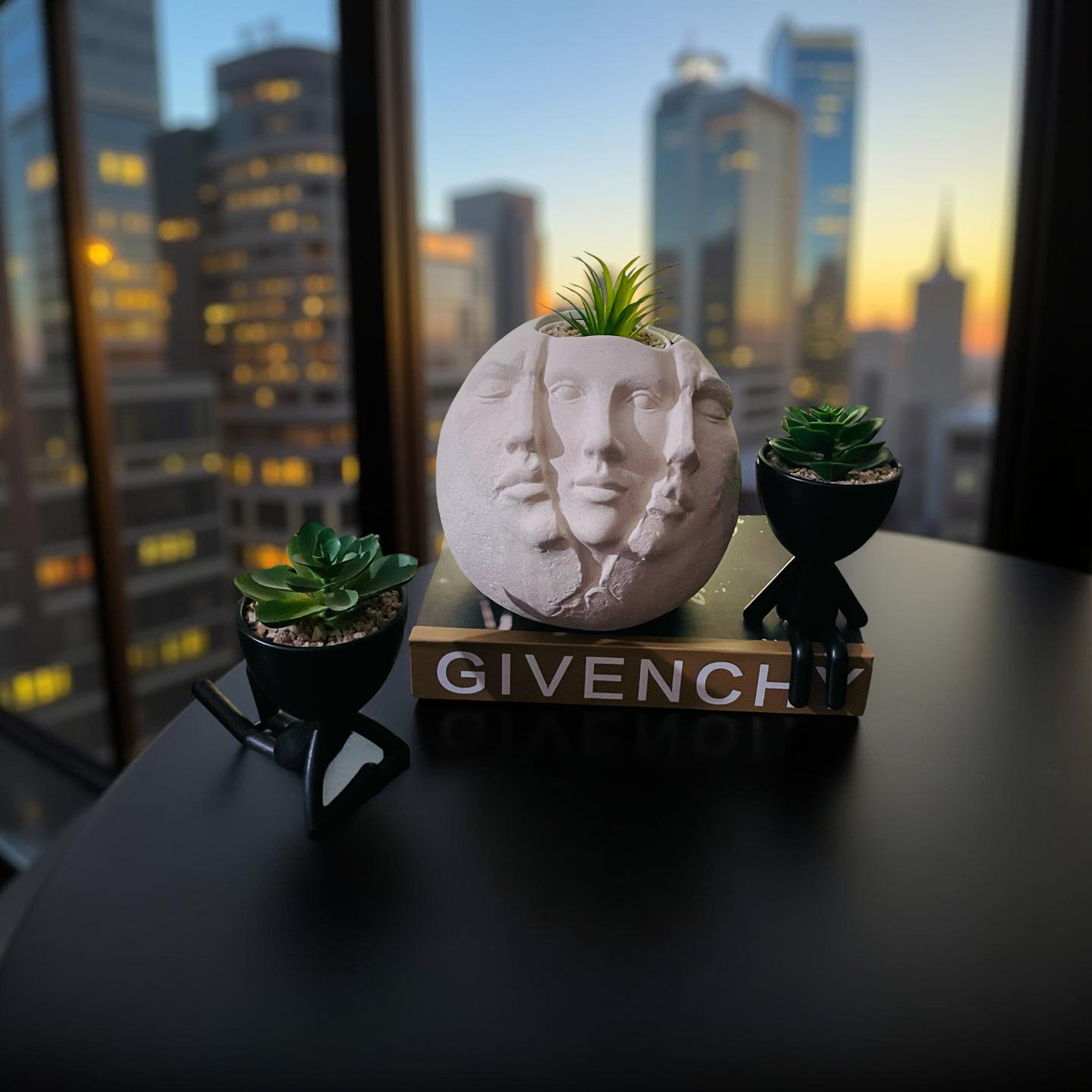 Trinity Faces Planter