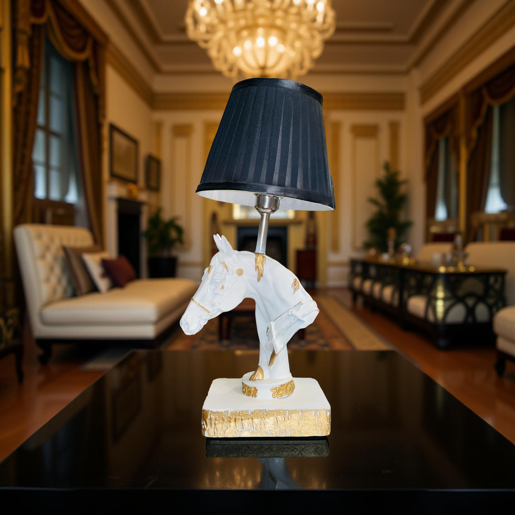 Equine Elegance – Luxe Horsehead Table Lamp