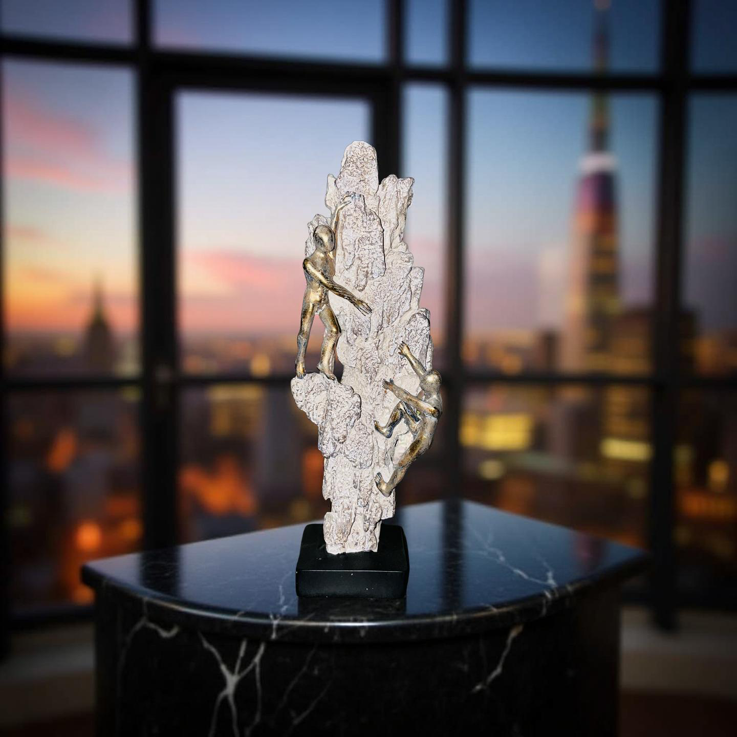 Climbers on the Rock – Sculpture